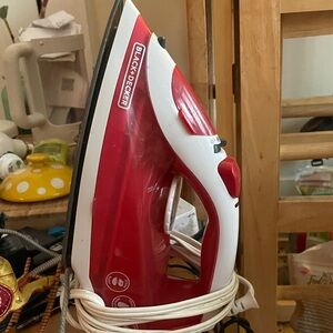 Black & Decker Red and White Steam Iron